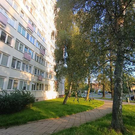 Retro Apartament Blisko Parku Кошалин Экстерьер фото